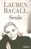 Lauren Bacall seule