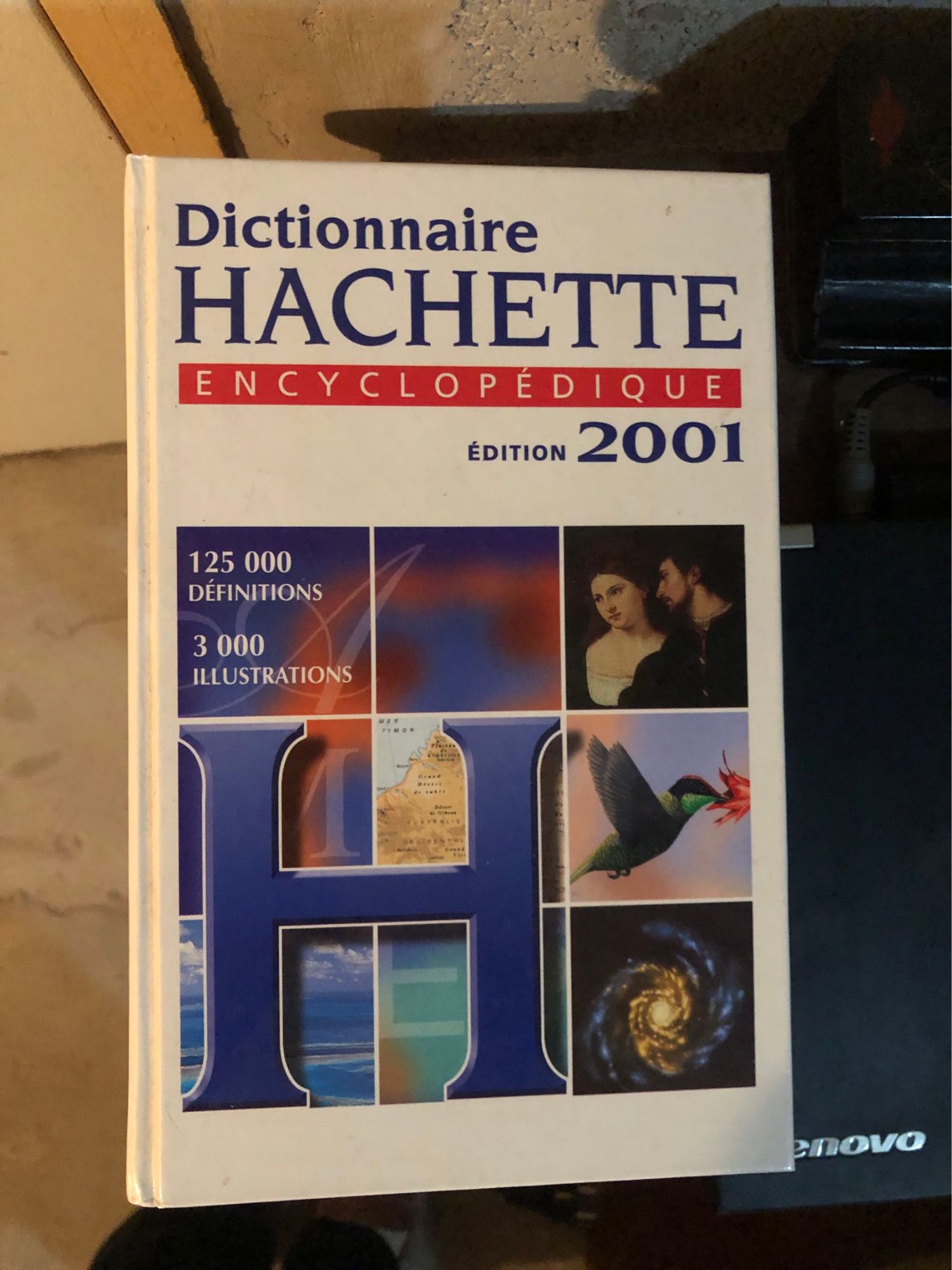 Dictionnaire Hachette Encyclopedique. Edition 2001 - les Prix d